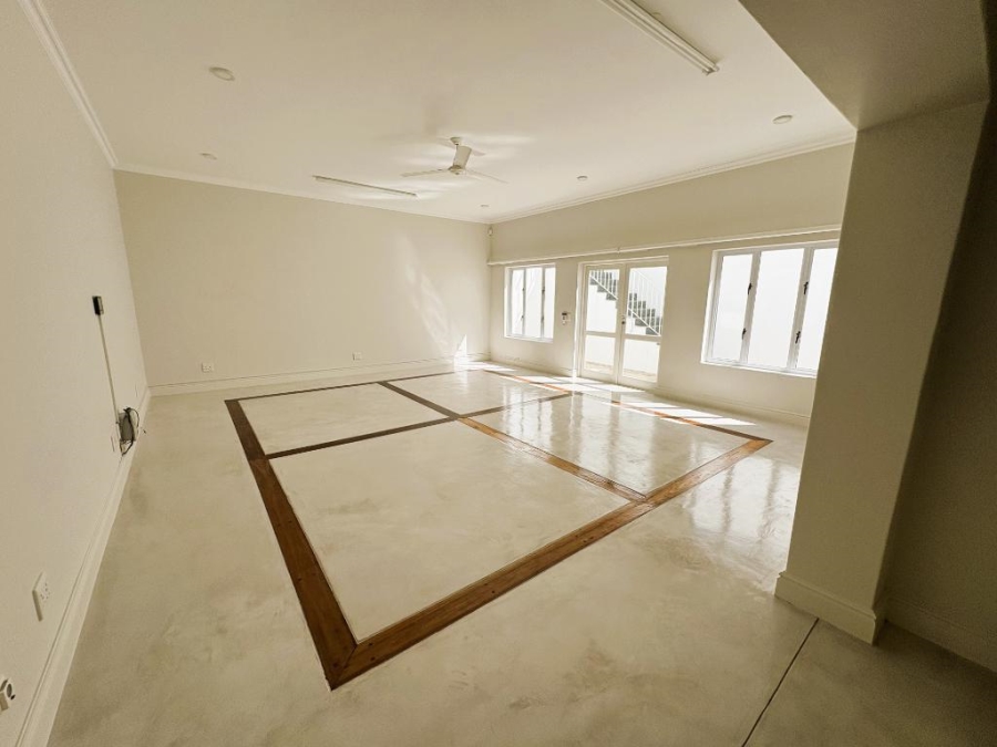 5 Bedroom Property for Sale in Whale Rock Western Cape